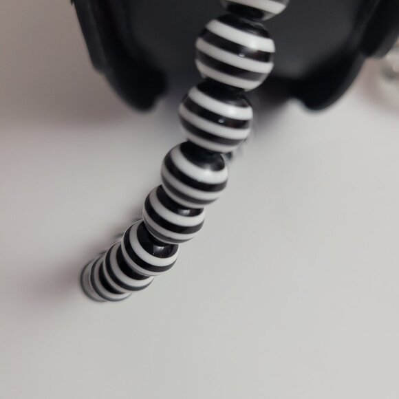 Hot Topic Emily the Strange Cameo Crossbody Black Cat Bag Gothic - Picture 7 of 10